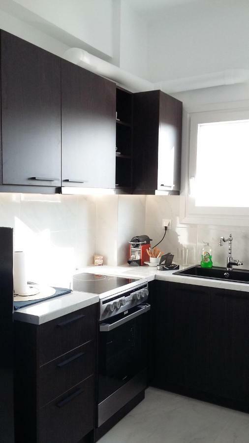 Krezias Apartments Атина Екстериор снимка